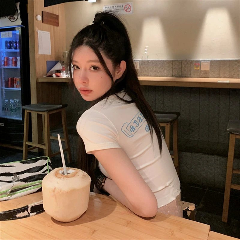 Design Cropped T-Shirt White with Minimal Logo + Striped Wide-Leg Pants - 4
