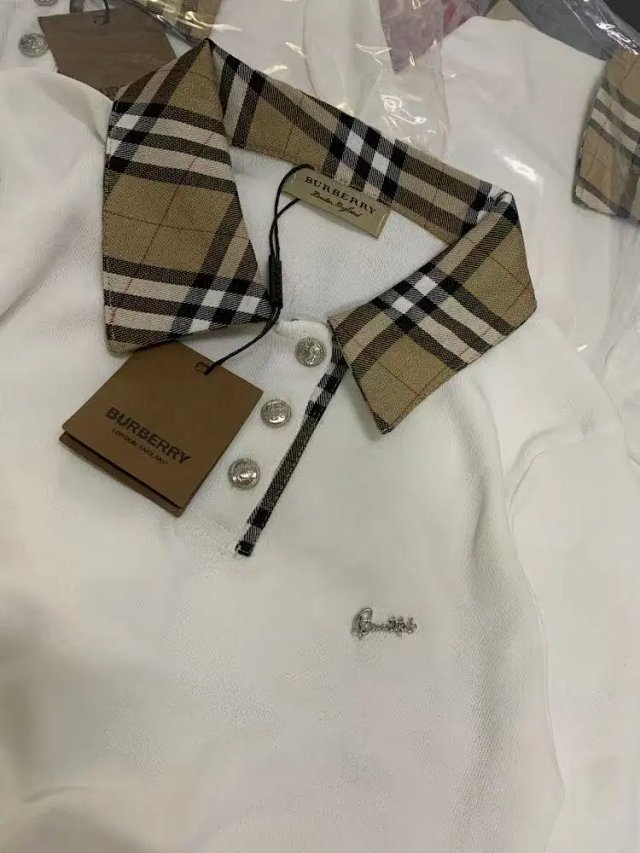 Buberry Tee: seller detail photo 3