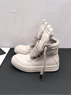 White high top short boots for children, RO inverted triangle thick shoelaces, leather thick sole, height increasing men's board shoes, casual couple shoes