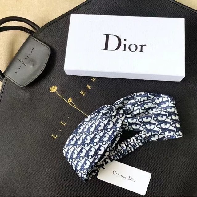 Stylish Hair Ties: seller detail photo 3