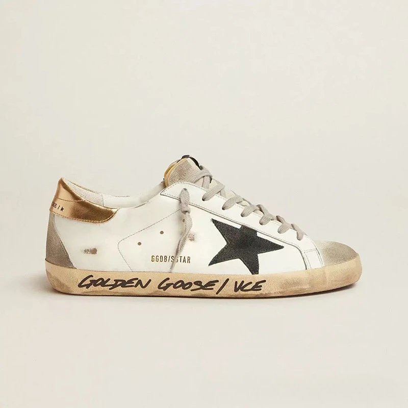 Golden Tail Black Star