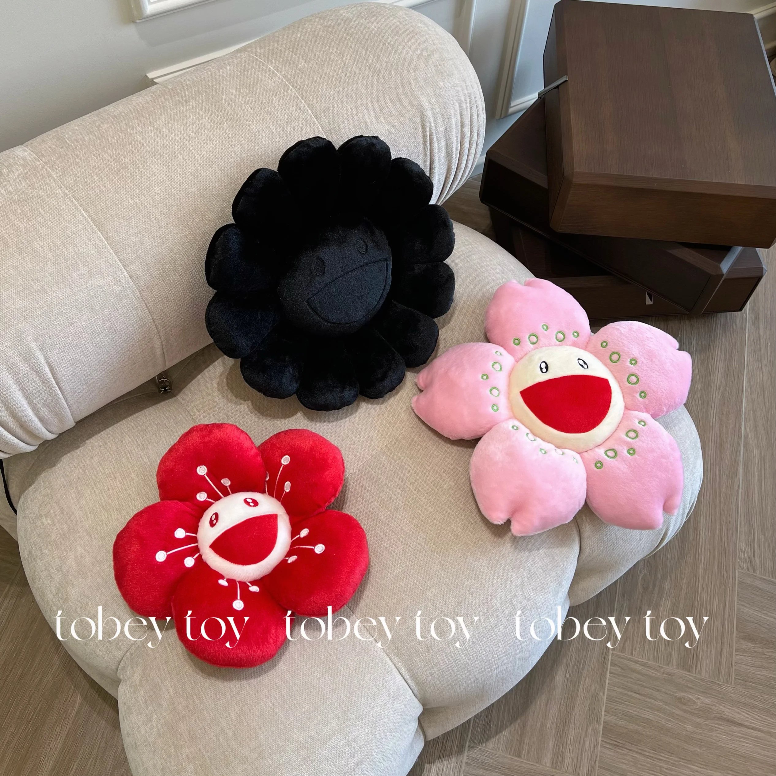 Design Takashi Murakami x Kaikai Kiki Black Flower Smiley Plush Pillow Accessories - 5