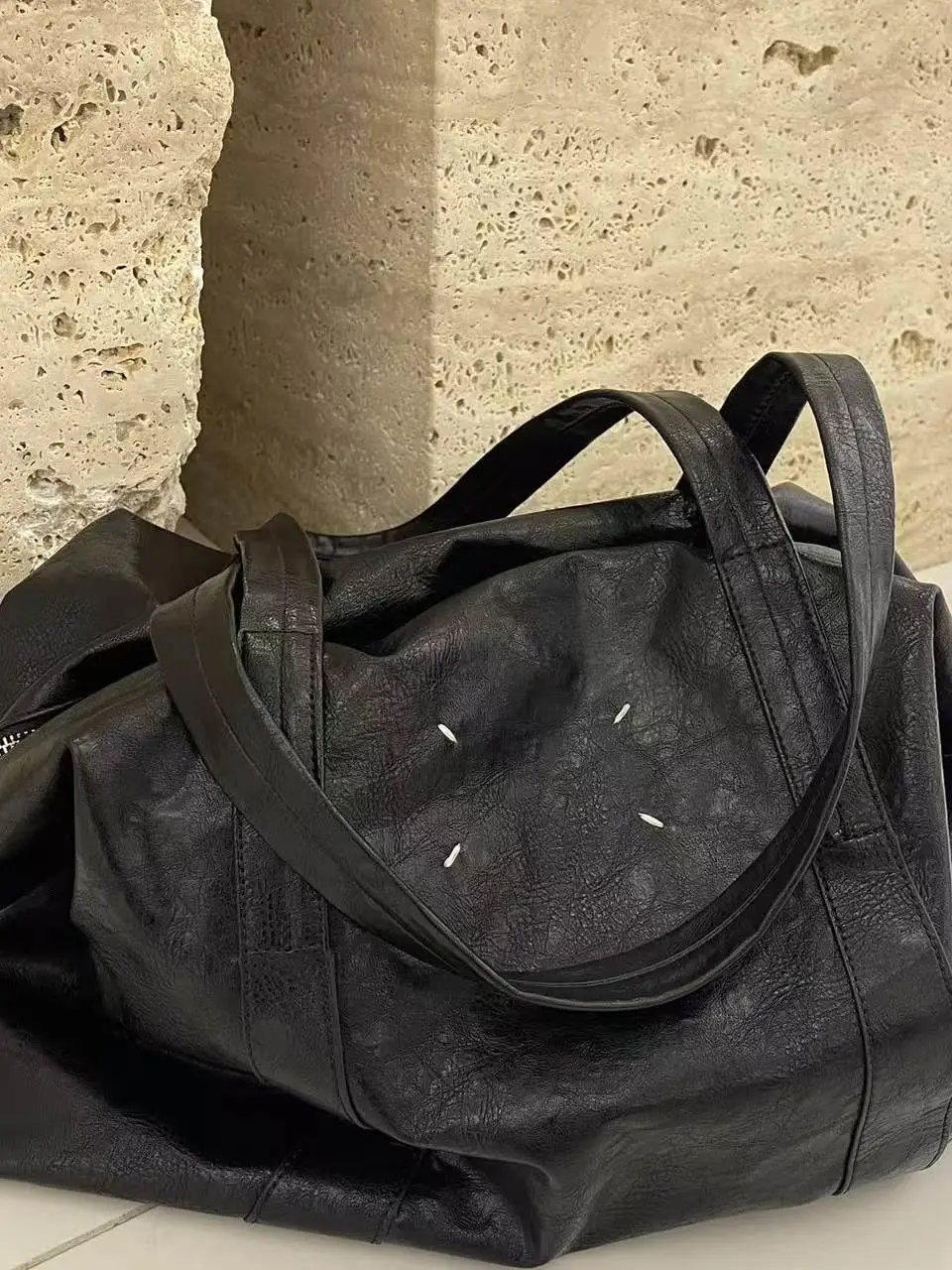 Vintage Minimalist Soft Leather Tote Bag Large Capacity Stylish Shoulder Bag Casual Commuter Versatile Relaxed Fit