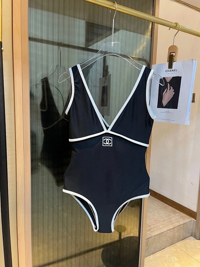 Chanel bikini: seller detail photo 9