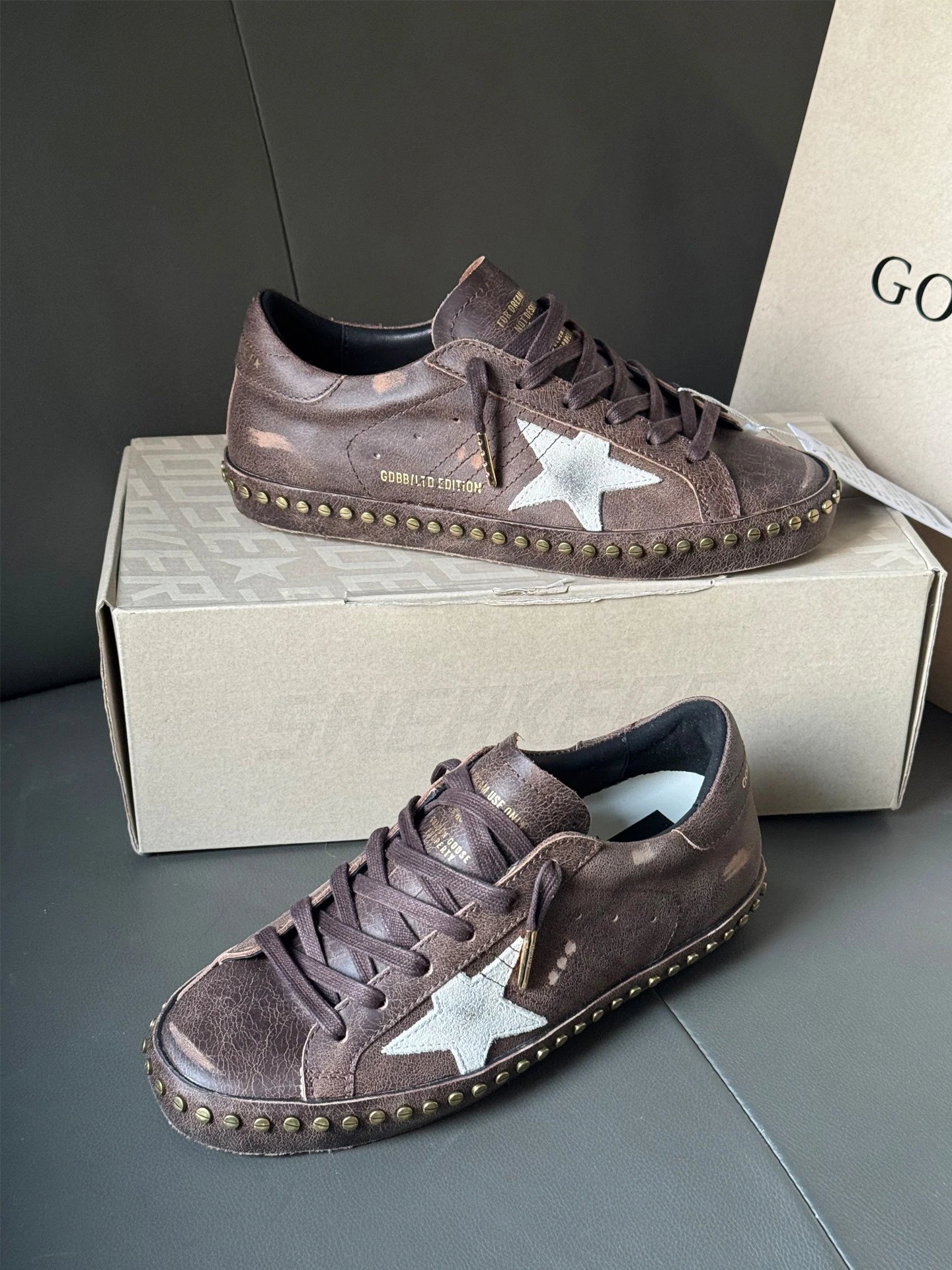 2026 Bestseller Retro Street Style Brown Rivet Star Distressed Women's Genuine Leather Casual Skate Sneakers - No Returns or Exchanges Unless Major Quality Issue