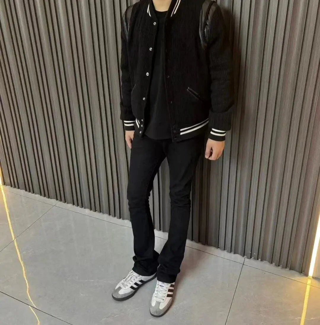 D17 Micro-Ripped Jeans