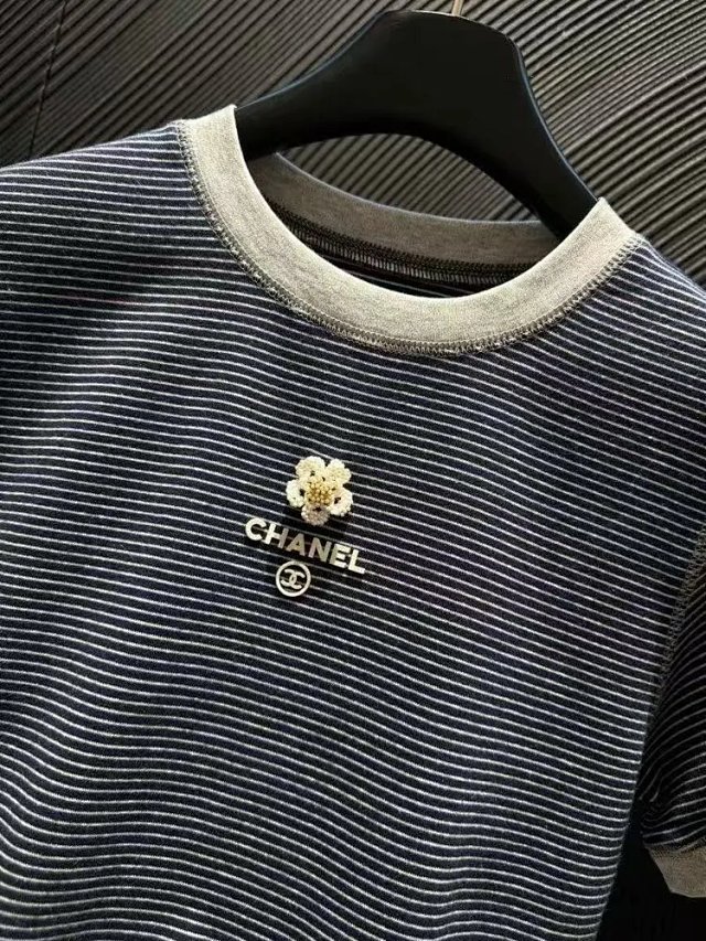 CHANEL tee: seller detail photo 9