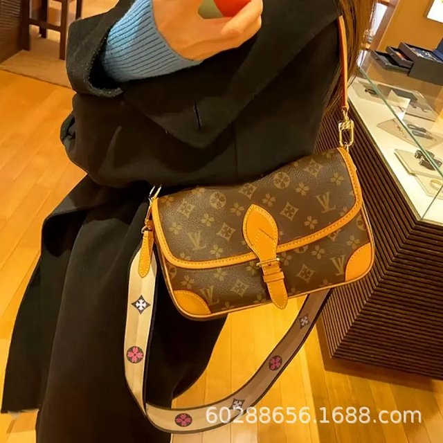 LV nano speedy: seller detail photo 3