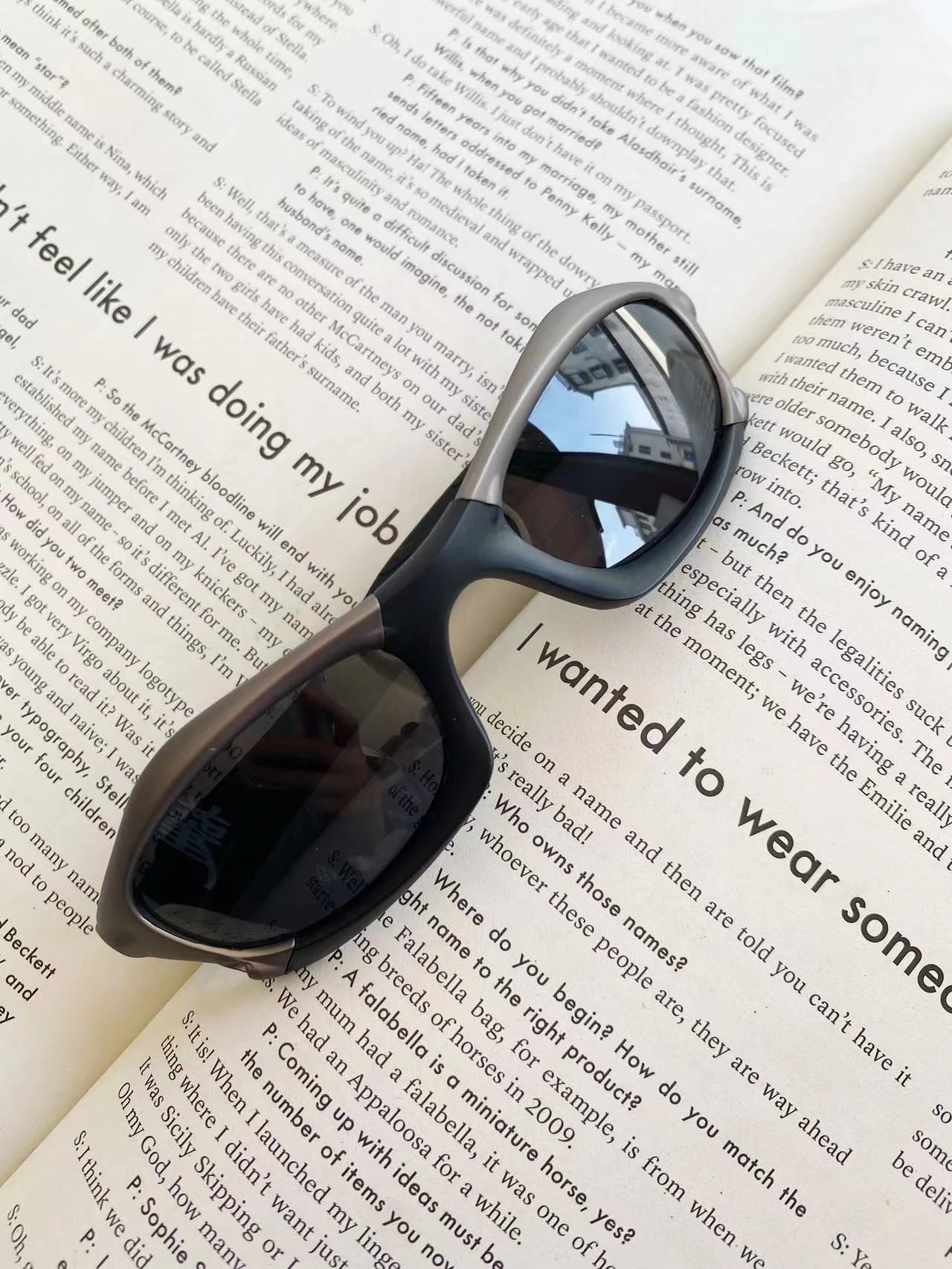 Gunmetal Frame Black Lens (Polarized)