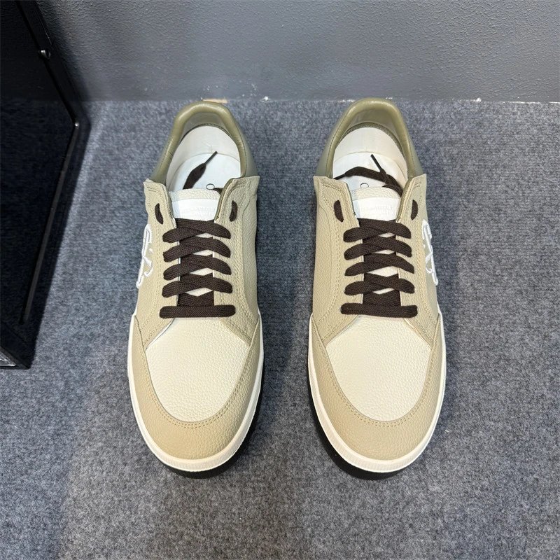 Design Canvas Sneakers with Interlocking Logo White / Black Sneakers - 5