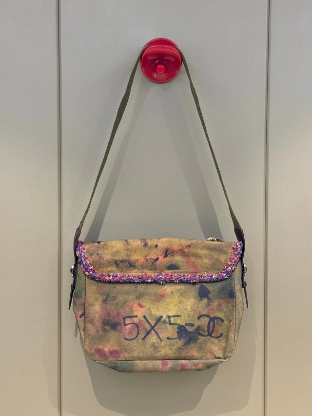Chanel: seller detail photo 2