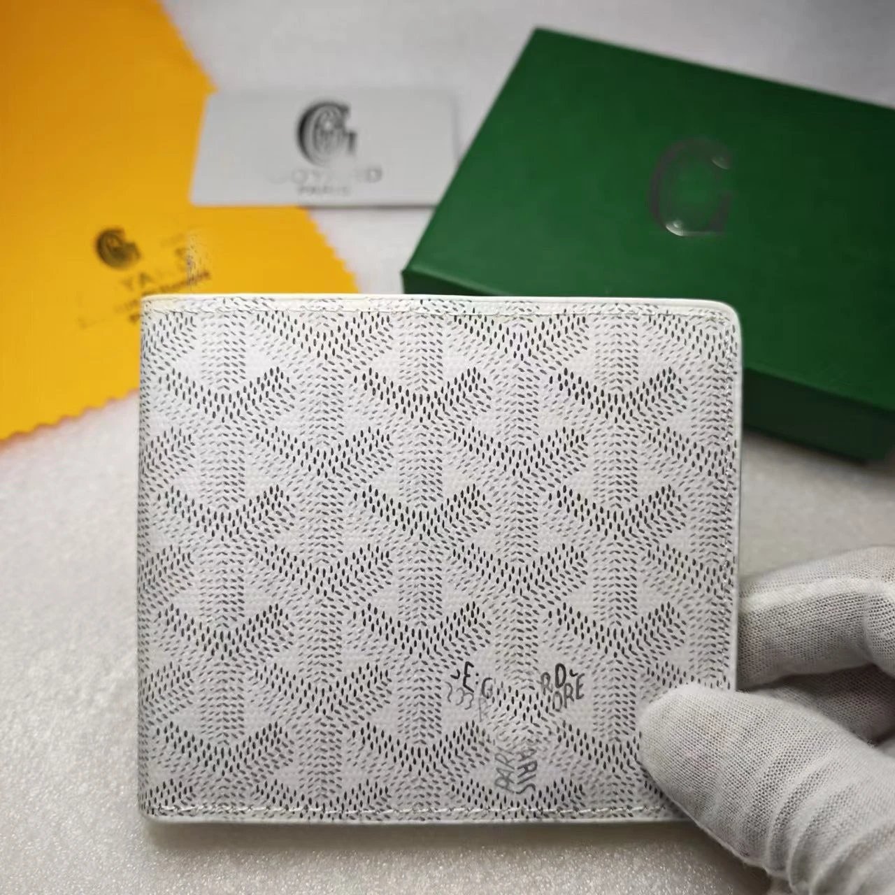 Goyard Victoire Wallet Goyardine White