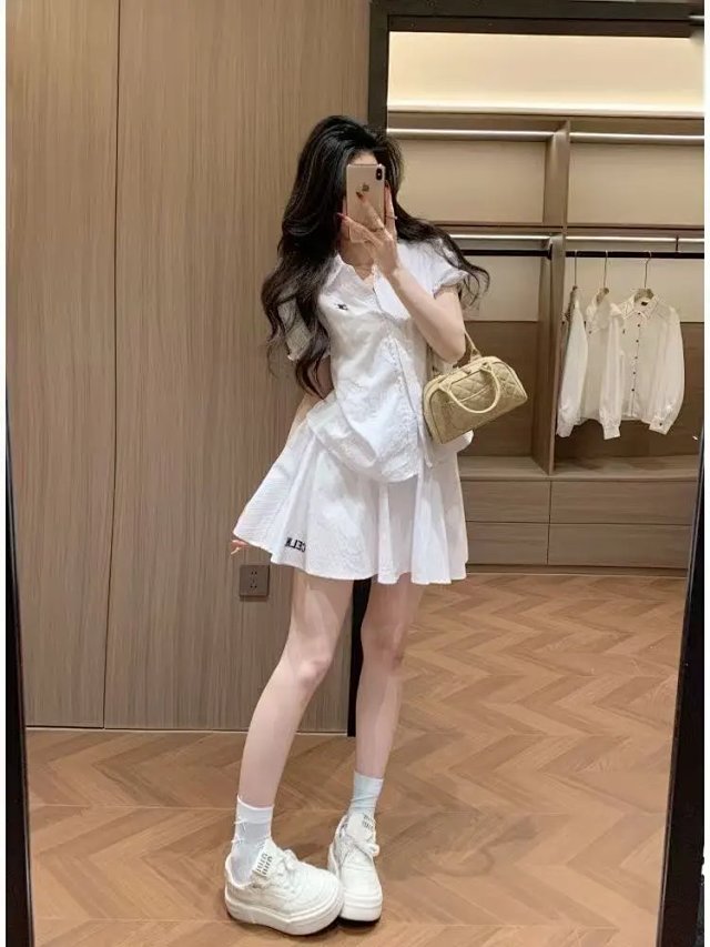 Chanel set: seller detail photo 8
