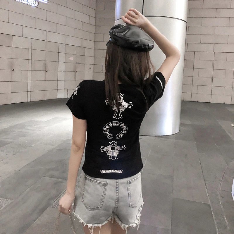 Design V-Neck Graphic Tee and Embroidered Shorts Set White / Gray - 4