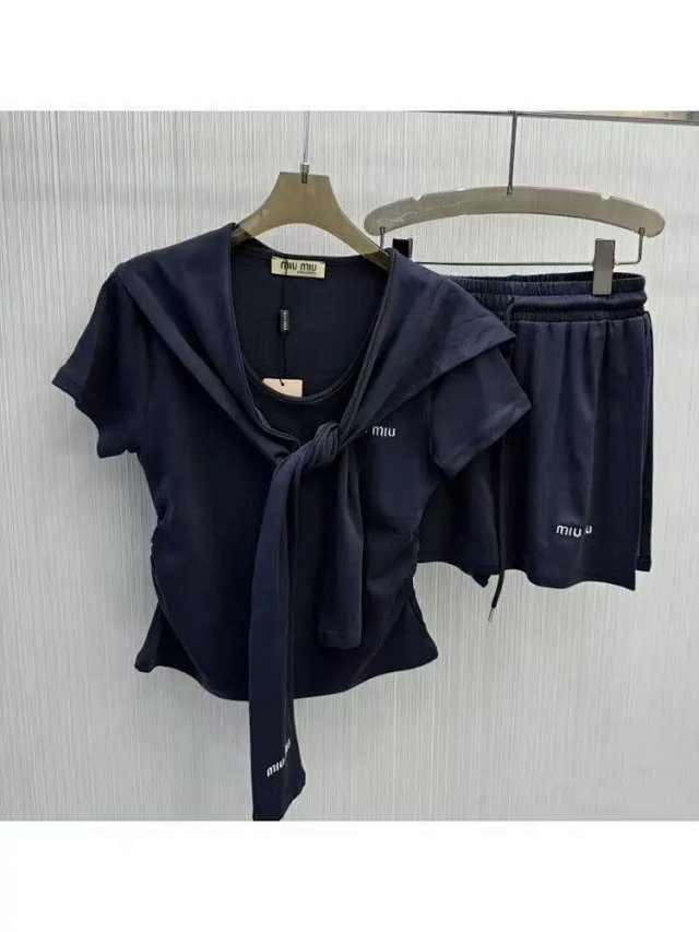 miumiu SET: seller detail photo 7
