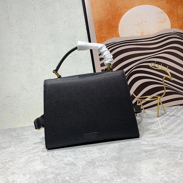 Valentino Garavani VLogo Chain Bag Black Handbag - 2
