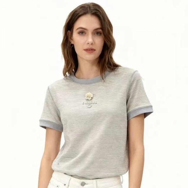 CHANEL tee: seller detail photo 1