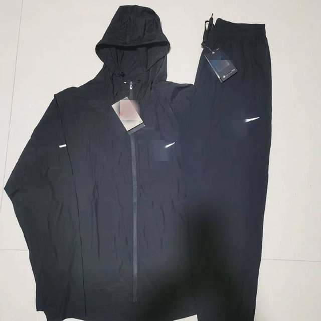 Nike Suits: seller detail photo 3