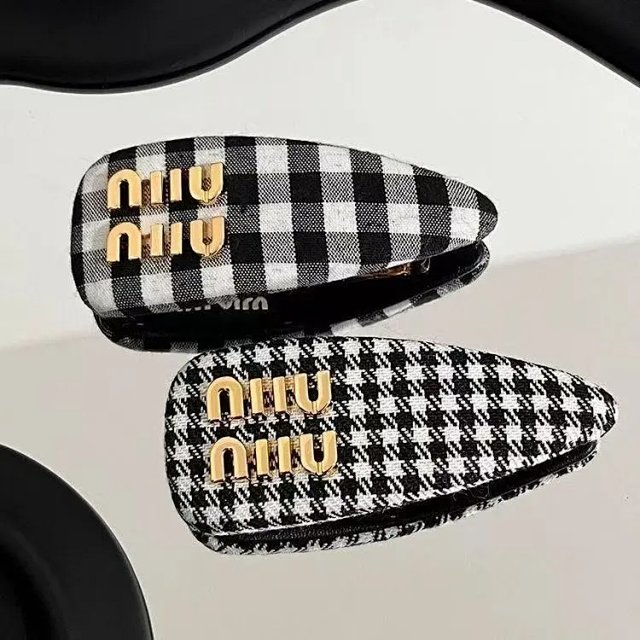 Miumiu Hair Clip: seller detail photo 14