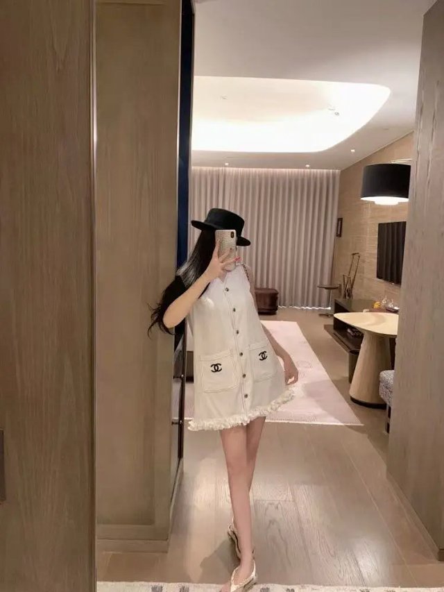 Chanel Dress: seller detail photo 8