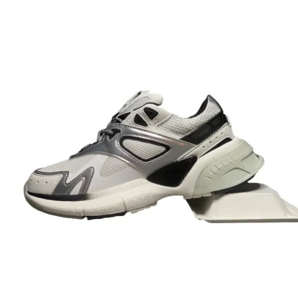 Design Chunky Mesh Sneakers in White and Light Blue - 3