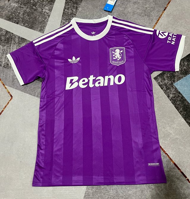 Aston Villa Jersey: seller detail photo 1