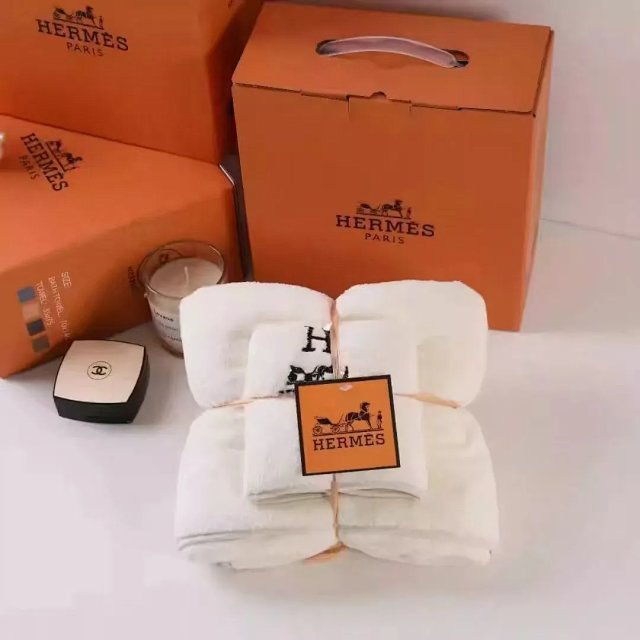 Hermès bath towel: seller detail photo 9