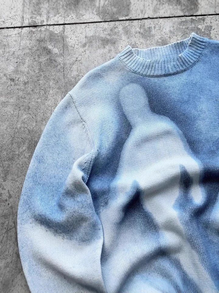 Design Oversized Knit Sweater with Abstract Tie-Dye Pattern Light Blue - 4
