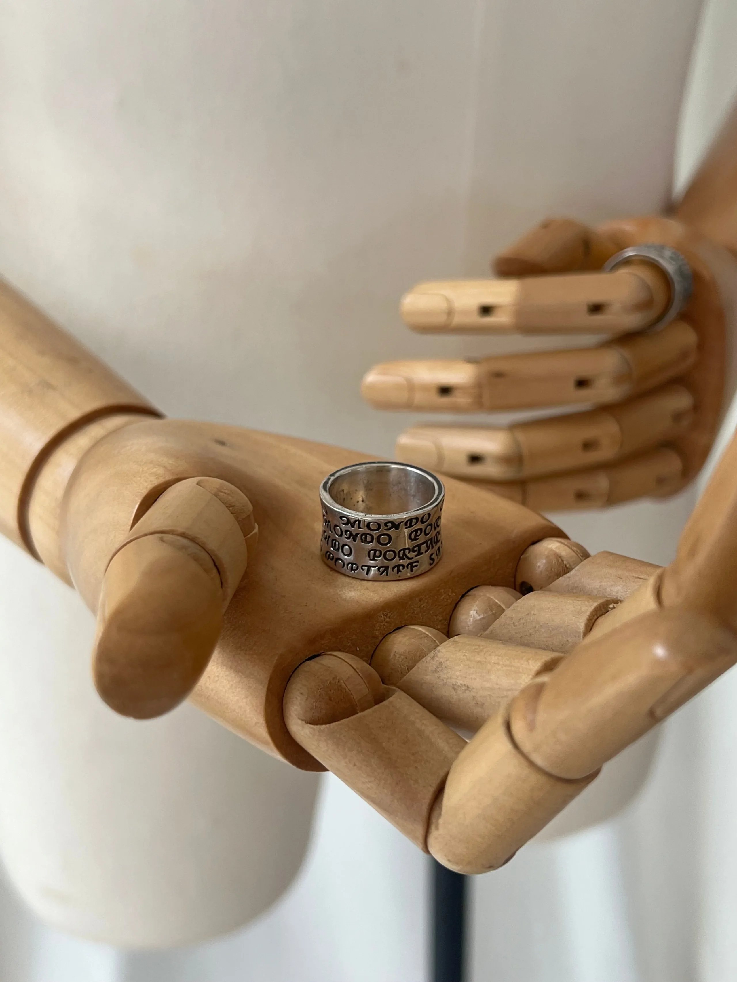 Undercover Ring