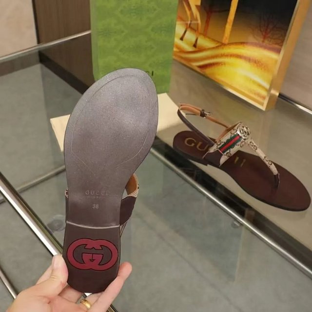 GUCCI Sandals: seller detail photo 3