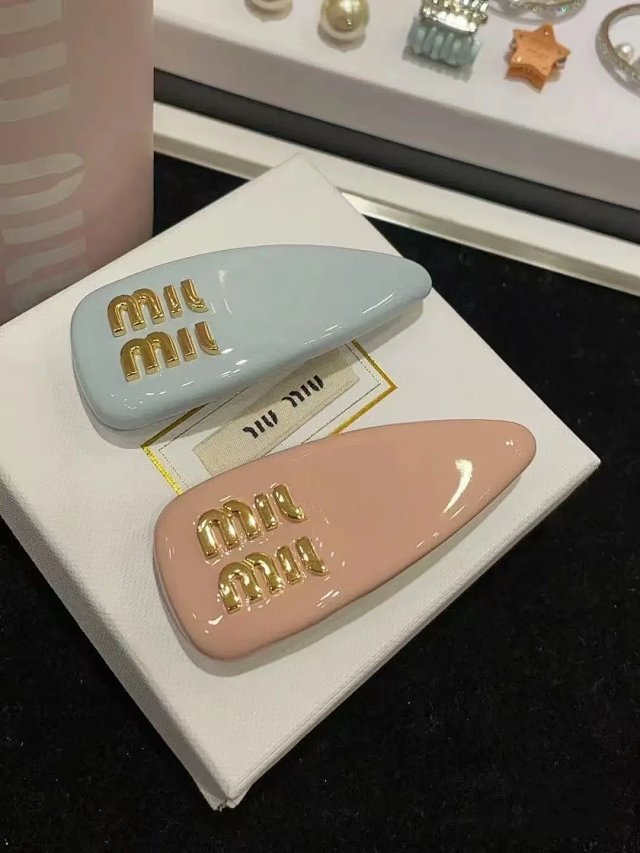 Miumiu Hair Clip: seller detail photo 2