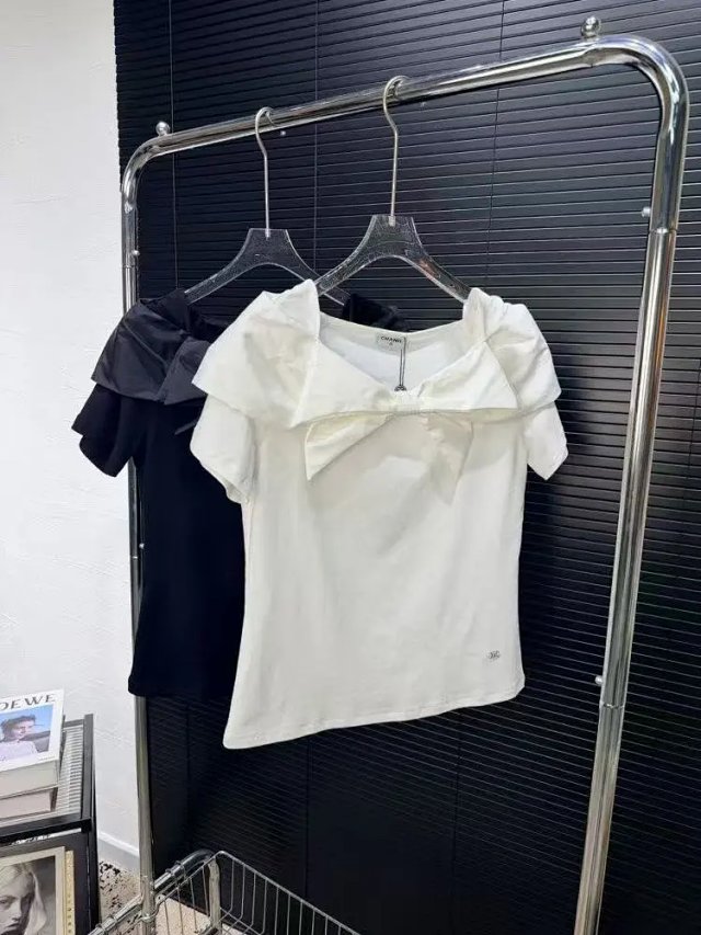 Chanel: seller detail photo 1