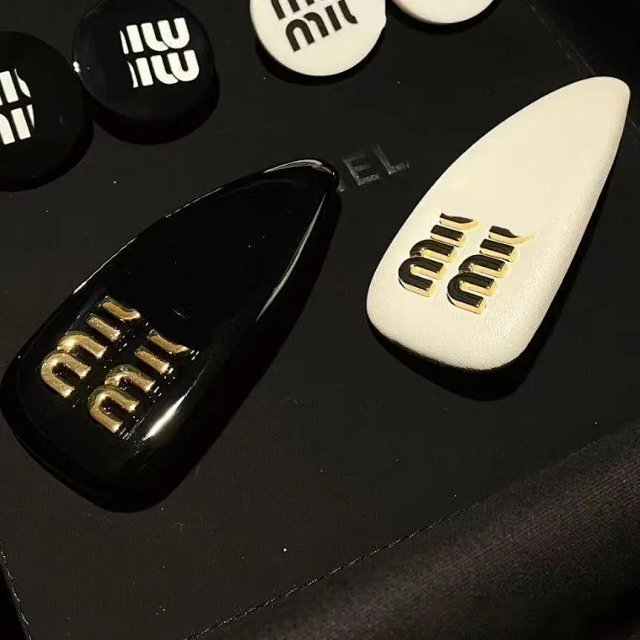Miumiu Hair Clip: seller detail photo 11