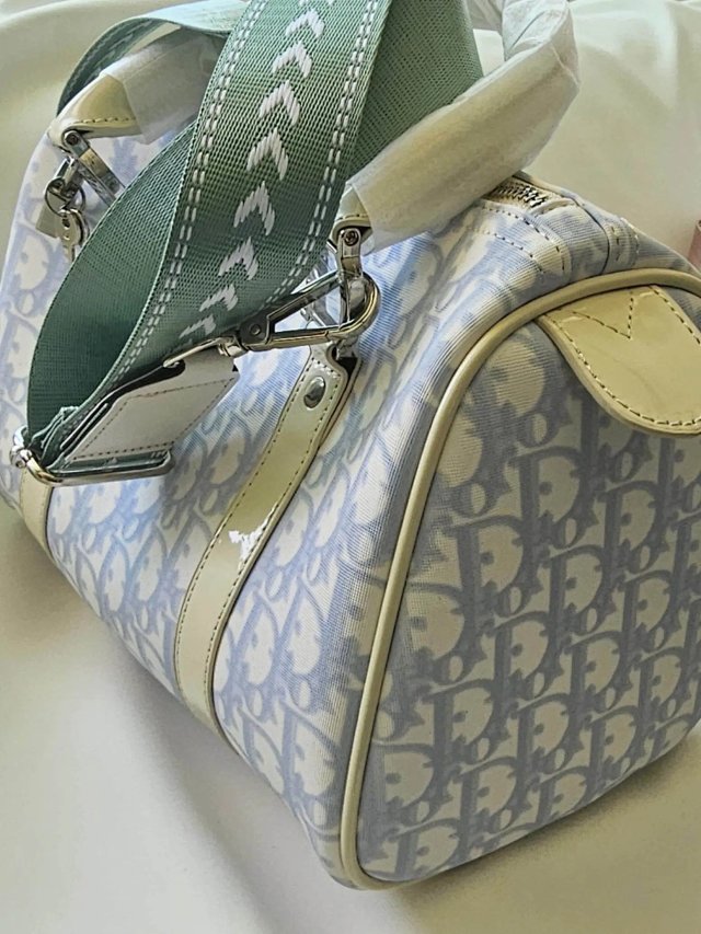Dior romantique: seller detail photo 2
