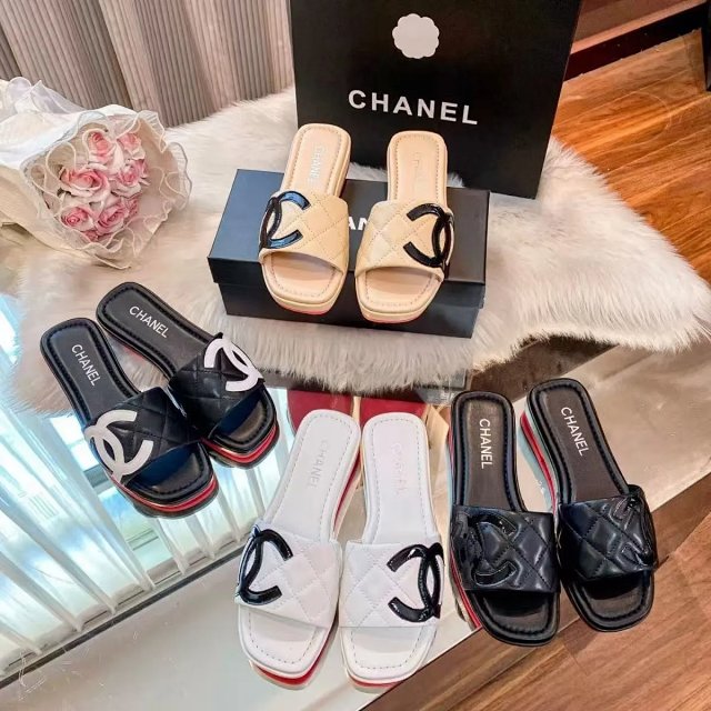 CHANEL Sandals: seller detail photo 1