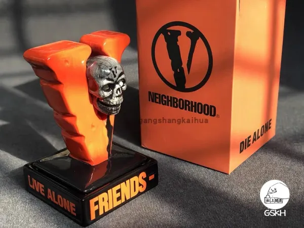Off-White V Skull Trophy Figurine Red / Black Accessories - 3