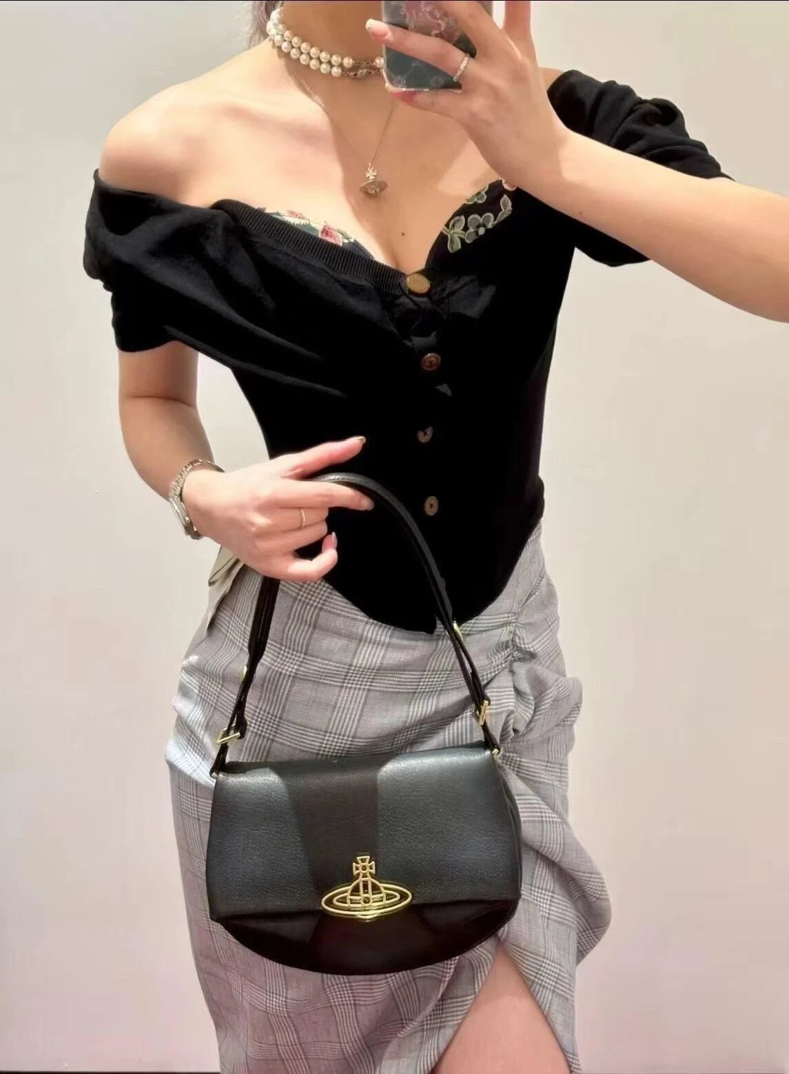 Vivienne Westwood Orb Logo Shoulder Bag Black