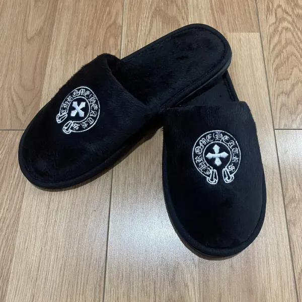 Chrome Hearts Logo Embroidered Black Plush Slippers - 3