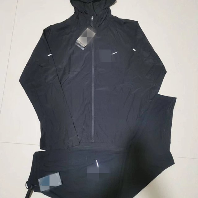Nike Suits: seller detail photo 4