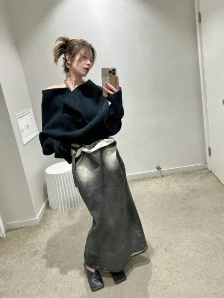 Design Off-Shoulder Ribbed Knit Sweater White + Black High-Waisted Skirt - 4
