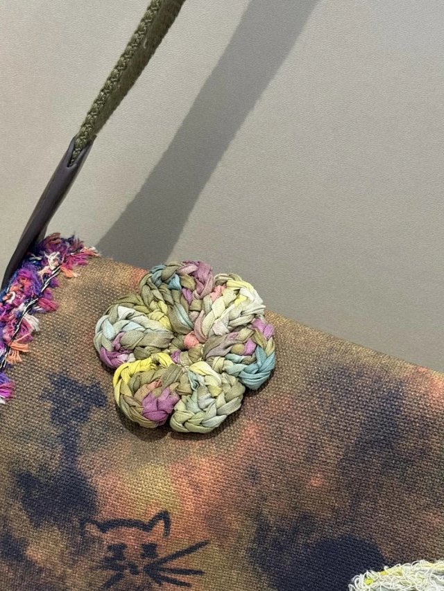 Chanel: seller detail photo 9