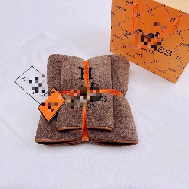 Hermès bath towel: seller detail photo 2