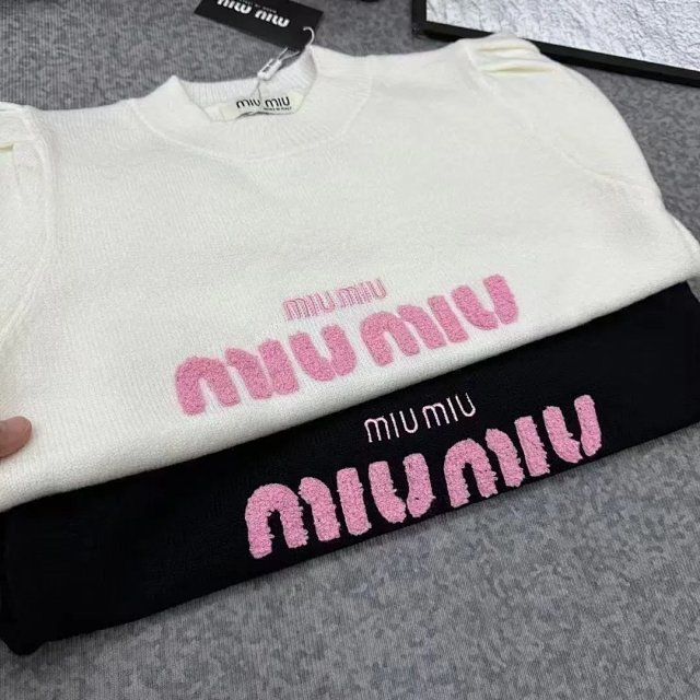 Miumiu: seller detail photo 4