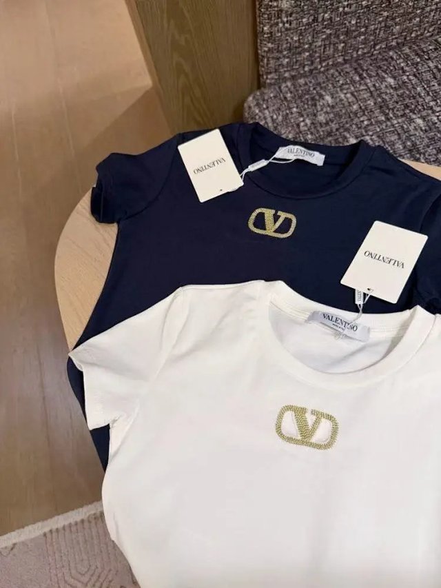 Valentino Garavani TEE AND SHORT: seller detail photo 1