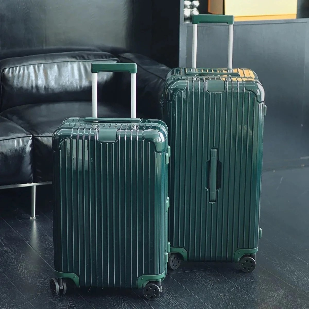 PC model - dark green