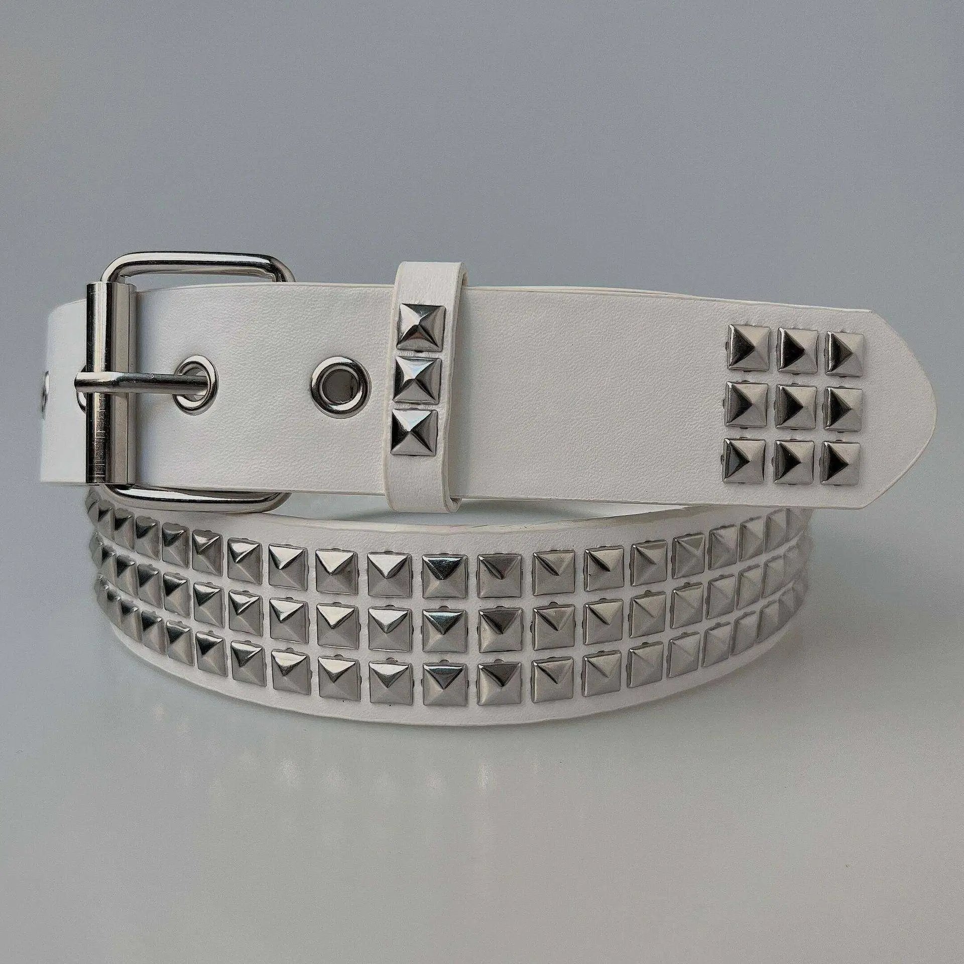White Belt with Silver Pyramid Studs 3.5*105