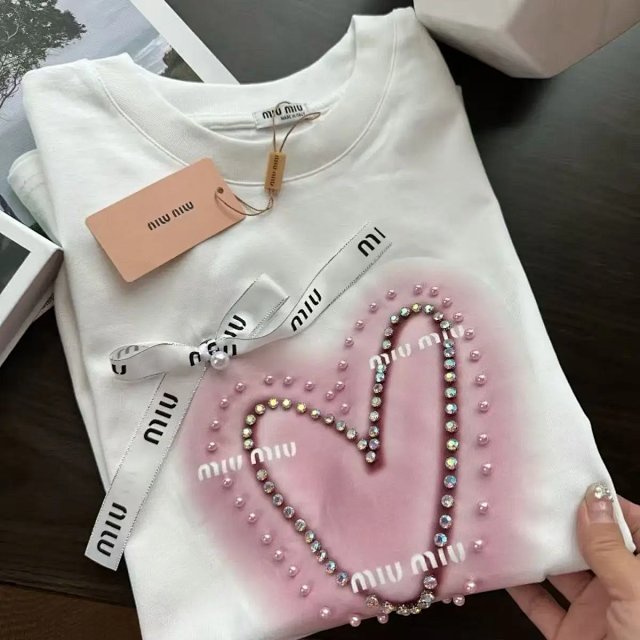 miumiu T-SHIRT: seller detail photo 1
