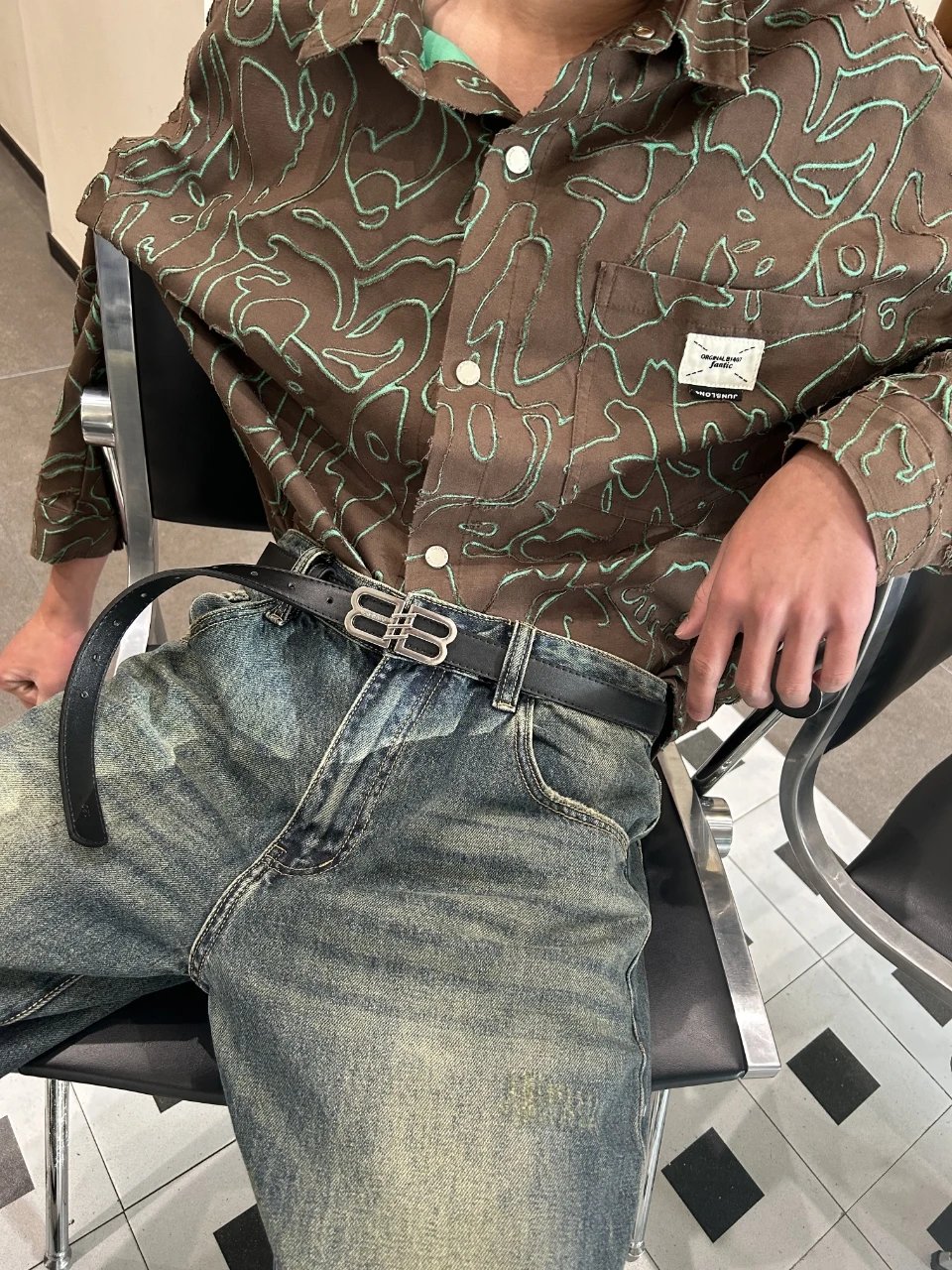 Design Junglong Original Brand Justic Brown Green Abstract Print Shirt with Distressed Washed Denim Jeans and BB Logo Belt Shirt