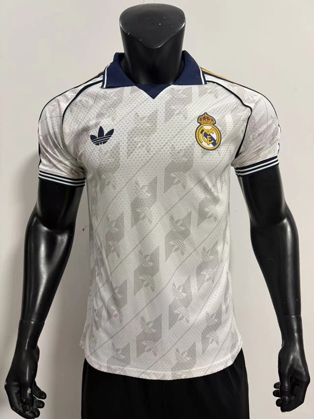 Real Madrid Jersey: seller detail photo 1