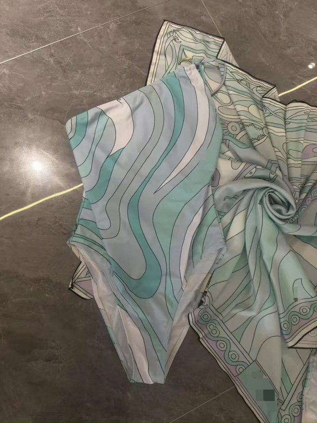 Pucci Bikini: seller detail photo 3